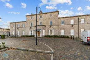 2 Bed- Churchill's Residence